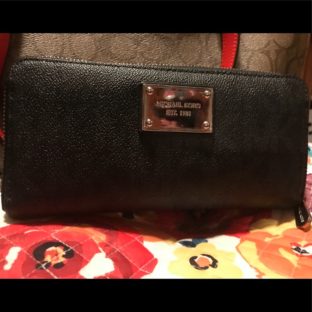 Michael Kors multi card/pocket wallet
